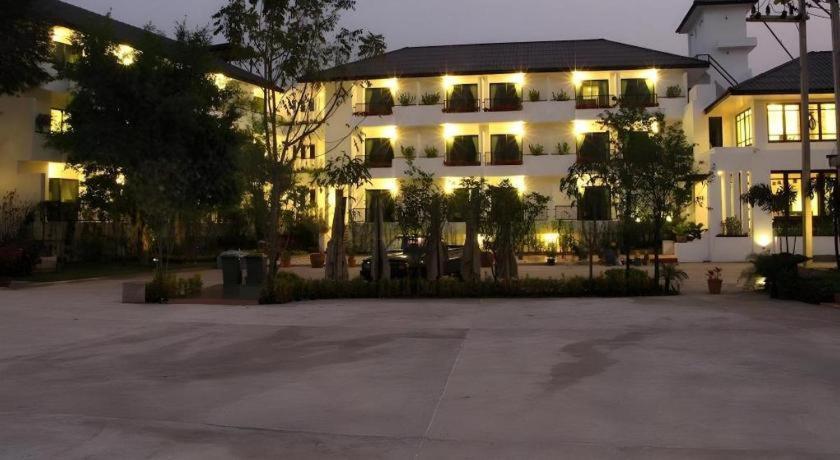 Baan Nan Hotel Экстерьер фото